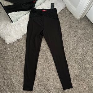 Cross waistband Leggings
